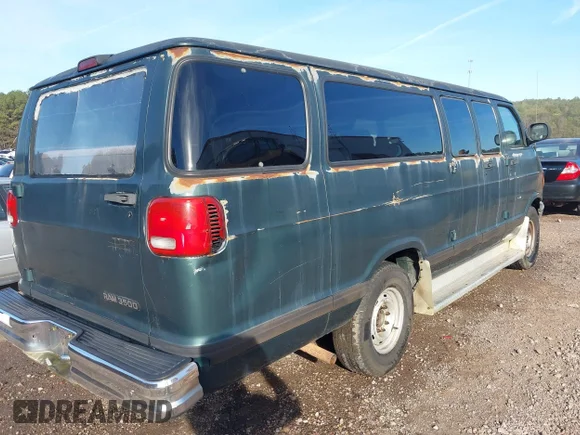 ✅ 2000 Dodge Passenger • VIN: 2B5WB35Z4YK138253 • Lot: 43488999. Wystawiony na IAAI z przebiegiem 291 862 mil. Bezpłatny archiwum sprzedaży aukcyjnych z USA i szczegółowy raport historii pojazdu na DreamBid. Zdjęcie 4.