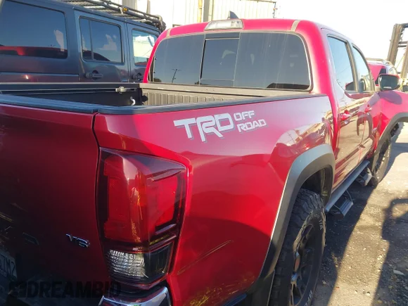✅ 2018 Toyota Tacoma TRD Sport • VIN: 3TMAZ5CN0JM056422 • Lot: 43878966. Wystawiony na IAAI z przebiegiem 91 124 mil. Bezpłatny archiwum sprzedaży aukcyjnych z USA i szczegółowy raport historii pojazdu na DreamBid. Zdjęcie 4.