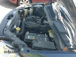 ✅ 2013 Chrysler Town & Country Touring • VIN: 2C4RC1BG6DR705539 • Lot: 42928611. Listed on IAAI with 142,884 mi. Free auction sales archive from the USA and detailed vehicle history report at DreamBid. Image 18.