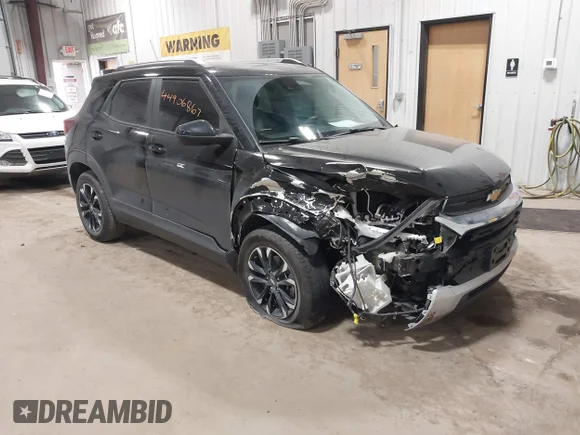 ✅ 2022 Chevrolet TrailBlazer LT • VIN: KL79MRSL6NB101527 • Лот: 44906867. Опубликован ранее на IAAI с пробегом 23 827 миль. Бесплатный доступ к архиву аукционных продаж из США и подробный отчёт об истории автомобиля на DreamBid. Изображение 1.