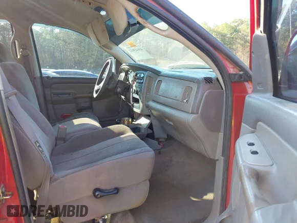 ✅ 2003 Dodge 2500 ST • VIN: 3D7KU28D13G760721 • Лот: 43643842. Опубліковано раніше на IAAI з пробігом 253 776 миль. Безкоштовний доступ до архіву аукціонних продажів зі США та докладний звіт про історію автомобіля на DreamBid. Зображення 5.