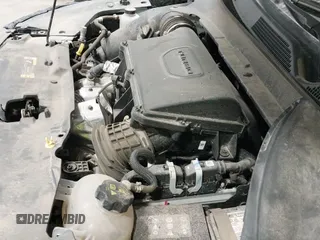 ✅ 2024 Jeep Compass Latitude Lux • VIN: 3C4NJDFN8RT122201 • Lot: 43055340. Listed on IAAI with 16,141 mi. Free auction sales archive from the USA and detailed vehicle history report at DreamBid. Image 19.