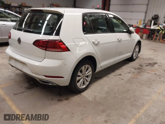 ✅ 2019 Volkswagen Golf S • VIN: 3VWW57AU3KM032332 • Lot: 41952929. Wystawiony na IAAI z przebiegiem 24 950 mil. Bezpłatny archiwum sprzedaży aukcyjnych z USA i szczegółowy raport historii pojazdu na DreamBid. Zdjęcie 4.
