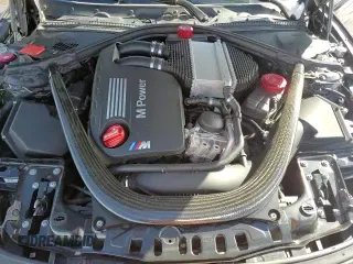 ✅ 2019 BMW M4 • VIN: WBS4Y9C57KAG67209 • Lot: 44204445. Wystawiony na Copart z przebiegiem 52 605 mil. Bezpłatny archiwum sprzedaży aukcyjnych z USA i szczegółowy raport historii pojazdu na DreamBid. Zdjęcie 15.