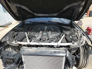 ✅ 2018 BMW 7 Series 750i xDrive • VIN: WBA7B0C59JG527315 • Lot: 69630535. Wystawiony na Copart z przebiegiem 47 063 mil. Bezpłatny archiwum sprzedaży aukcyjnych z USA i szczegółowy raport historii pojazdu na DreamBid. Zdjęcie 16.