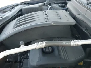 2015 Chevrolet Captiva Sport LS z VIN 3GNAL2EK5FS504411, wystawiony jako IAAI lot #41718728 z przebiegiem 72 474 mil mil oraz . Historia ofert i sprzedaży dostępna na DreamBid. Obrazek 18.