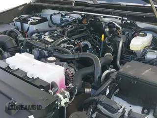 ✅ 2025 Toyota 4Runner SR5 • VIN: JTEVA5BR5S5004784 • Lot: 43084727. Listed on IAAI with 4,114 mi. Free auction sales archive from the USA and detailed vehicle history report at DreamBid. Image 19.