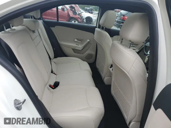 ✅ 2022 Mercedes-Benz A 220 • VIN: W1K3G4FB3NJ341652 • Лот: 69370934. Опубликован ранее на Copart с пробегом 18 111 миль. Бесплатный доступ к архиву аукционных продаж из США и подробный отчёт об истории автомобиля на DreamBid. Изображение 10.