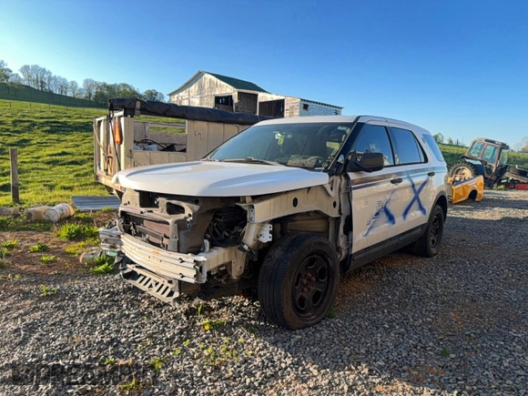 ✅ 2019 Ford Police Interceptor Utility • VIN: 1FM5K8AR8KGA28954 • Лот: 51207016. Опубліковано раніше на Copart з пробігом 117 297 миль. Безкоштовний доступ до архіву аукціонних продажів зі США та докладний звіт про історію автомобіля на DreamBid. Зображення 2.