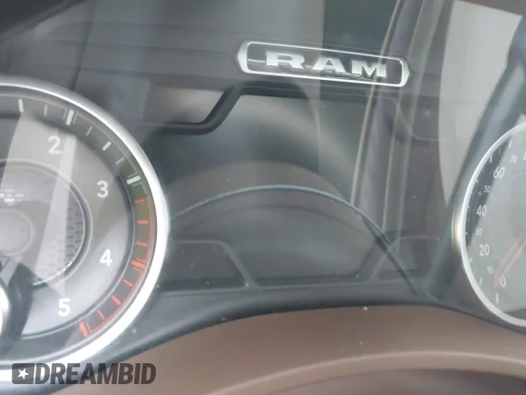 ✅ 2020 Ram 2500 Laramie • VIN: 3C6UR4FL0LG221993 • Lot: 43697882. Listed on IAAI with Not provided. Free auction sales archive from the USA and detailed vehicle history report at DreamBid. Image 7.