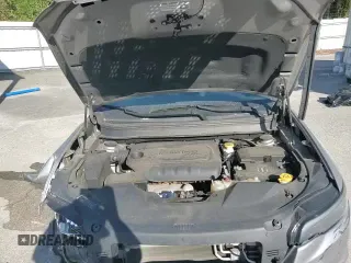 ✅ 2019 Jeep Cherokee Limited • VIN: 1C4PJLDB0KD415923 • Lot: 81748235. Wystawiony na Copart z przebiegiem 138 889 mil. Bezpłatny archiwum sprzedaży aukcyjnych z USA i szczegółowy raport historii pojazdu na DreamBid. Zdjęcie 16.