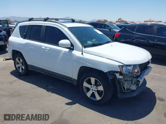 ✅ 2016 Jeep Compass Latitude • VIN: 1C4NJDEB0GD733690 • Lot: 45068103. Wystawiony na IAAI z przebiegiem 126 083 mil. Bezpłatny archiwum sprzedaży aukcyjnych z USA i szczegółowy raport historii pojazdu na DreamBid. Zdjęcie 1.