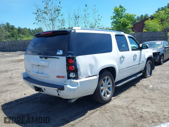 ✅ 2011 GMC Yukon XL Denali • VIN: 1GKS2MEF8BR293740 • Lot: 45290994. Listed on IAAI with 88,265 mi. Free auction sales archive from the USA and detailed vehicle history report at DreamBid. Image 4.