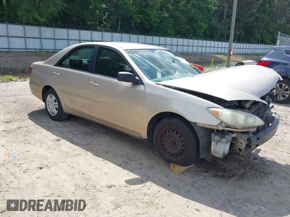 ✅ 2006 Toyota Camry LE • VIN: 4T1BE32K56U646853 • Lot: 45231364. Wystawiony na IAAI z przebiegiem 260 322 mil. Bezpłatny archiwum sprzedaży aukcyjnych z USA i szczegółowy raport historii pojazdu na DreamBid. Zdjęcie 1.