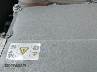 ✅ 2019 Lincoln MKZ Hybrid • VIN: 3LN6L5KU6KR621921 • Lot: 42748537. Listed on IAAI with 175,195 mi. Free auction sales archive from the USA and detailed vehicle history report at DreamBid. Image 19.