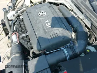 ✅ 2016 Volkswagen Beetle Wolfsburg Edition • VIN: 3VWF17ATXGM634025 • Lot: 40302308. Wystawiony na IAAI z przebiegiem 81 314 mil. Bezpłatny archiwum sprzedaży aukcyjnych z USA i szczegółowy raport historii pojazdu na DreamBid. Zdjęcie 12.