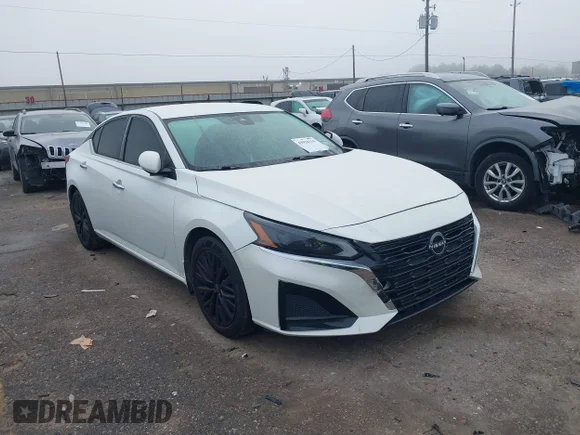 ✅ 2023 Nissan Altima SV • VIN: 1N4BL4DV1PN350348 • Lot: 43920310. Wystawiony na IAAI z przebiegiem 39 624 mil. Bezpłatny archiwum sprzedaży aukcyjnych z USA i szczegółowy raport historii pojazdu na DreamBid. Zdjęcie 6.