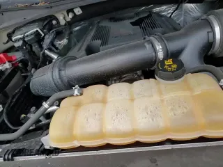 ✅ 2017 Ford F-150 XLT • VIN: 1FTEW1EG7HFB53970 • Лот: 92006935. Опубликован ранее на Copart с пробегом 140 764 миль. Бесплатный доступ к архиву аукционных продаж из США и подробный отчёт об истории автомобиля на DreamBid. Изображение 15.