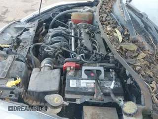 ✅ 2014 Ford Fiesta S • VIN: 3FADP4AJ4EM186910 • Lot: 43728213. Wystawiony na IAAI z przebiegiem 277 162 mil. Bezpłatny archiwum sprzedaży aukcyjnych z USA i szczegółowy raport historii pojazdu na DreamBid. Zdjęcie 13.