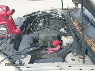 ✅ 2008 Mercury Sable • VIN: 1MEHM40W18G601745 • Lot: 43300677. Wystawiony na IAAI z przebiegiem 191 849 mil. Bezpłatny archiwum sprzedaży aukcyjnych z USA i szczegółowy raport historii pojazdu na DreamBid. Zdjęcie 12.