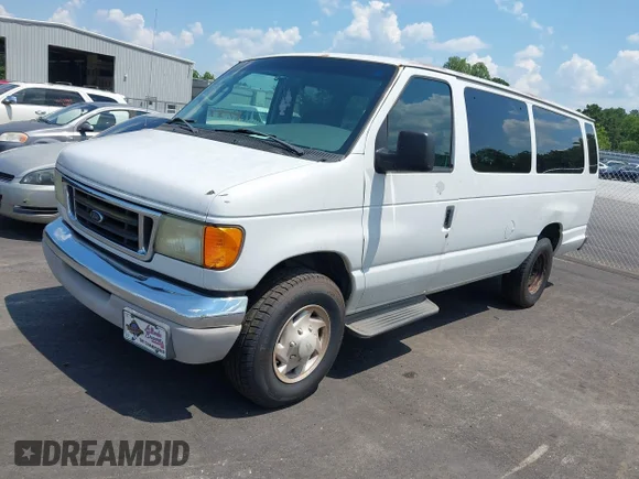 ✅ 2003 Ford Econoline Passenger XL • VIN: 1FBSS31L63HB13569 • Лот: 42583370. Опубликован ранее на IAAI с пробегом 285 221 миль. Бесплатный доступ к архиву аукционных продаж из США и подробный отчёт об истории автомобиля на DreamBid. Изображение 2.