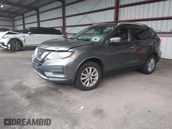 ✅ 2018 Nissan Rogue S • VIN: KNMAT2MV7JP620818 • Lot: 44916981. Wystawiony na IAAI z przebiegiem 80 174 mil. Bezpłatny archiwum sprzedaży aukcyjnych z USA i szczegółowy raport historii pojazdu na DreamBid. Zdjęcie 2.