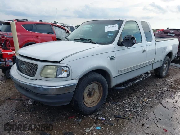 ✅ 2000 Ford F-150 XL • VIN: 1FTRX17LXYNA38021 • Lot: 43087000. Wystawiony na IAAI z przebiegiem Nie podano. Bezpłatny archiwum sprzedaży aukcyjnych z USA i szczegółowy raport historii pojazdu na DreamBid. Zdjęcie 2.