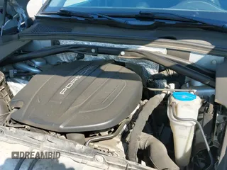 ✅ 2017 Porsche Macan • VIN: WP1AA2A54HLB02143 • Lot: 43142665. Wystawiony na IAAI z przebiegiem 93 828 mil. Bezpłatny archiwum sprzedaży aukcyjnych z USA i szczegółowy raport historii pojazdu na DreamBid. Zdjęcie 20.