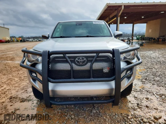 ✅ 2020 Toyota 4Runner TRD Pro • VIN: JTEBU5JR2L5800843 • Lot: 79176345. Listed on Copart with 173,336 mi. Free auction sales archive from the USA and detailed vehicle history report at DreamBid. Image 5.