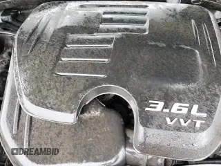 ✅ 2021 Chrysler 300 Touring L • VIN: 2C3CCARG4MH509265 • Lot: 89664725. Wystawiony na Copart z przebiegiem 86 027 mil. Bezpłatny archiwum sprzedaży aukcyjnych z USA i szczegółowy raport historii pojazdu na DreamBid. Zdjęcie 16.