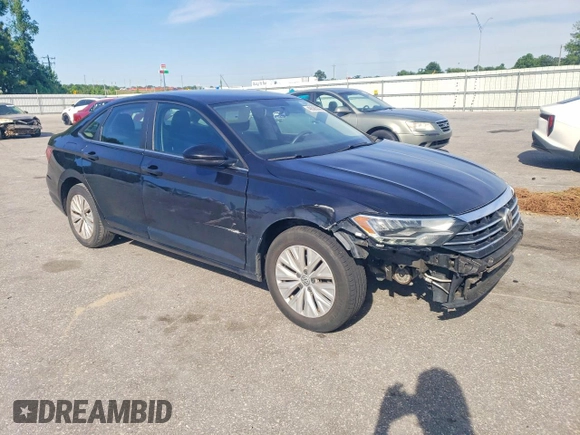 ✅ 2019 Volkswagen Jetta S • VIN: 3VWC57BUXKM092612 • Lot: 49085926. Wystawiony na Copart z przebiegiem 144 199 mil. Bezpłatny archiwum sprzedaży aukcyjnych z USA i szczegółowy raport historii pojazdu na DreamBid. Zdjęcie 4.