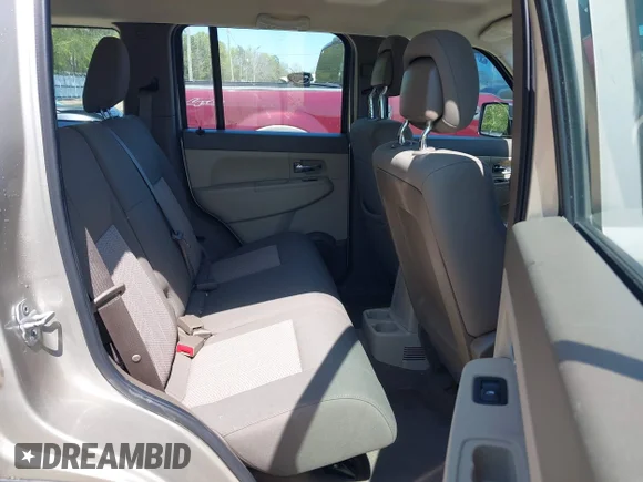 ✅ 2011 Jeep Liberty Sport • VIN: 1J4PP2GK7BW560623 • Lot: 41985394. Listed on IAAI with 132,049 mi. Free auction sales archive from the USA and detailed vehicle history report at DreamBid. Image 8.
