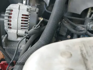 ✅ 2004 GMC Yukon SLT • VIN: 1GKEC13Z14R242069 • Lot: 42348282. Listed on IAAI with 372,738 mi. Free auction sales archive from the USA and detailed vehicle history report at DreamBid. Image 12.