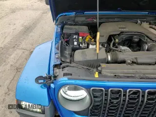 ✅ 2021 Jeep Gladiator Willys • VIN: 1C6HJTAG7ML535710 • Lot: 95115045. Wystawiony na Copart z przebiegiem 78 135 mil. Bezpłatny archiwum sprzedaży aukcyjnych z USA i szczegółowy raport historii pojazdu na DreamBid. Zdjęcie 13.