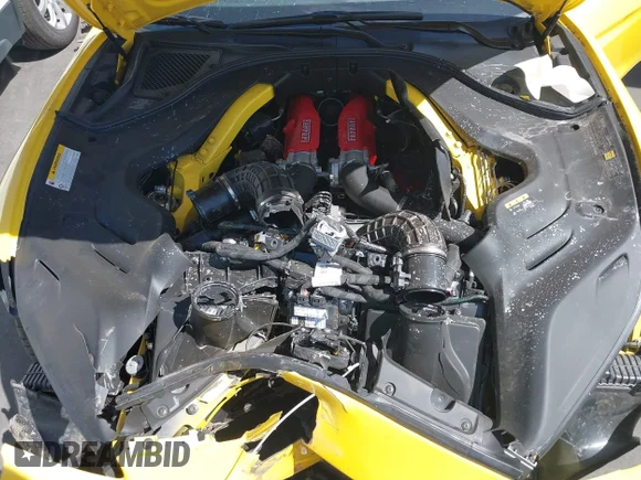 ✅ 2023 Ferrari Portofino • VIN: ZFF02RPA7P0295171 • Lot: 44922430. Wystawiony na IAAI z przebiegiem 8 397 mil. Bezpłatny archiwum sprzedaży aukcyjnych z USA i szczegółowy raport historii pojazdu na DreamBid. Zdjęcie 10.