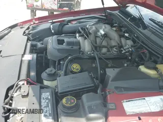 ✅ 1997 Lincoln Mark VIII • VIN: 1LNLM91V8VY723745 • Lot: 42318872. Wystawiony na IAAI z przebiegiem 79 376 mil. Bezpłatny archiwum sprzedaży aukcyjnych z USA i szczegółowy raport historii pojazdu na DreamBid. Zdjęcie 22.