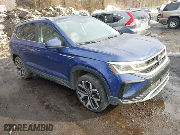 ✅ 2022 Volkswagen Taos SEL • VIN: 3VV2X7B22NM041621 • Lot: 44430864. Wystawiony na IAAI z przebiegiem 72 914 mil. Bezpłatny archiwum sprzedaży aukcyjnych z USA i szczegółowy raport historii pojazdu na DreamBid. Zdjęcie 1.