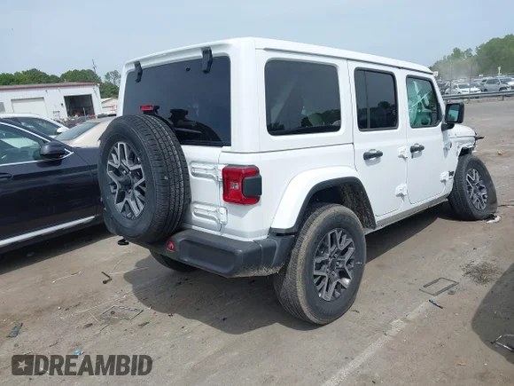✅ 2025 Jeep Wrangler Sahara • VIN: 1C4PJXENXSW597781 • Lot: 44824459. Listed on IAAI with 18,924 mi. Free auction sales archive from the USA and detailed vehicle history report at DreamBid. Image 4.