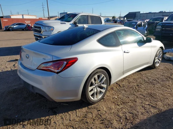 ✅ 2015 Hyundai Genesis Coupe 3.8L Base • VIN: KMHHT6KJ3FU130936 • Lot: 40820424. Wystawiony na IAAI z przebiegiem 133 501 mil. Bezpłatny archiwum sprzedaży aukcyjnych z USA i szczegółowy raport historii pojazdu na DreamBid. Zdjęcie 4.