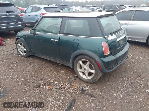 ✅ 2006 MINI Hardtop • VIN: WMWRC33506TK73564 • Лот: 42602486. Опубликован ранее на IAAI с пробегом 156 459 миль. Бесплатный доступ к архиву аукционных продаж из США и подробный отчёт об истории автомобиля на DreamBid. Изображение 3.