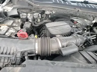 ✅ 2022 Ford F-450 • VIN: 1FD0W4HN5NEE51923 • Lot: 93990025. Wystawiony na Copart z przebiegiem 145 674 mil. Bezpłatny archiwum sprzedaży aukcyjnych z USA i szczegółowy raport historii pojazdu na DreamBid. Zdjęcie 13.