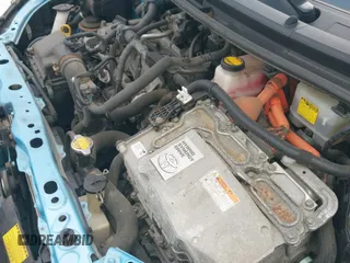 ✅ 2015 Toyota Prius One • VIN: JTDKDTB30F1090002 • Lot: 43265462. Listed on IAAI with 161,235 mi. Free auction sales archive from the USA and detailed vehicle history report at DreamBid. Image 18.