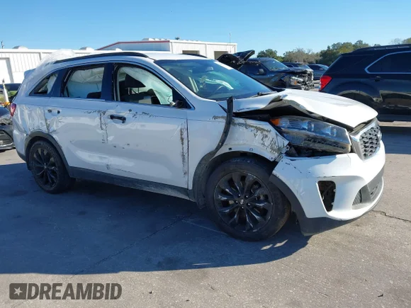 ✅ 2019 Kia Sorento LX • VIN: 5XYPG4A50KG596302 • Lot: 44184695. Wystawiony na IAAI z przebiegiem 113 449 mil. Bezpłatny archiwum sprzedaży aukcyjnych z USA i szczegółowy raport historii pojazdu na DreamBid. Zdjęcie 1.
