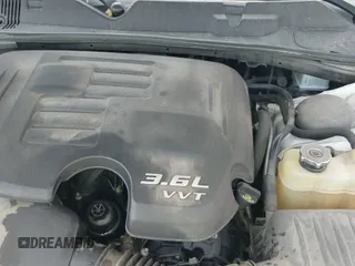 ✅ 2018 Dodge Challenger GT • VIN: 2C3CDZGG7JH215630 • Lot: 42471475. Wystawiony na IAAI z przebiegiem 129 440 mil. Bezpłatny archiwum sprzedaży aukcyjnych z USA i szczegółowy raport historii pojazdu na DreamBid. Zdjęcie 25.