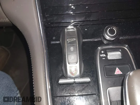 ✅ 2017 Porsche Panamera Turbo • VIN: WP0AF2A78HL151771 • Лот: 43882139. Опубліковано раніше на IAAI з пробігом 28 546 миль. Безкоштовний доступ до архіву аукціонних продажів зі США та докладний звіт про історію автомобіля на DreamBid. Зображення 11.