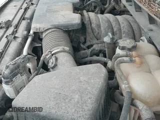 ✅ 2023 Chevrolet Suburban Premier • VIN: 1GNSKFKD7PR512440 • Lot: 43832409. Wystawiony na IAAI z przebiegiem 62 787 mil. Bezpłatny archiwum sprzedaży aukcyjnych z USA i szczegółowy raport historii pojazdu na DreamBid. Zdjęcie 19.