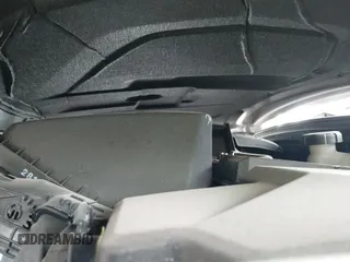 2025 Hyundai Elantra SEL Sport with VIN KMHLM4DG8SU971898, listed as a IAAI auction lot 43142927 with 6,212 mi miles and . Bid and sale history available at DreamBid. Image 19.