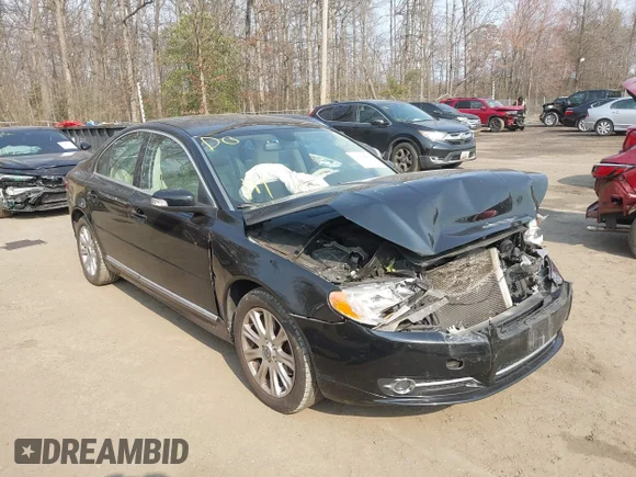 ✅ 2011 Volvo S80 3.2L • VIN: YV1940AS8B1144785 • Lot: 44568860. Listed on IAAI with 131,078 mi. Free auction sales archive from the USA and detailed vehicle history report at DreamBid. Image 1.