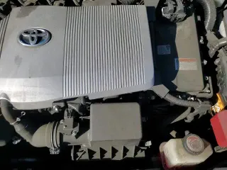 ✅ 2019 Toyota Prius XLE • VIN: JTDKARFU1K3089695 • Лот: 82400845. Опубликован ранее на Copart с пробегом 100 230 миль. Бесплатный доступ к архиву аукционных продаж из США и подробный отчёт об истории автомобиля на DreamBid. Изображение 13.