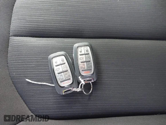 ✅ 2024 Chrysler Voyager LX • VIN: 2C4RC1CG6RR140179 • Lot: 44628958. Wystawiony na IAAI z przebiegiem 47 276 mil. Bezpłatny archiwum sprzedaży aukcyjnych z USA i szczegółowy raport historii pojazdu na DreamBid. Zdjęcie 11.
